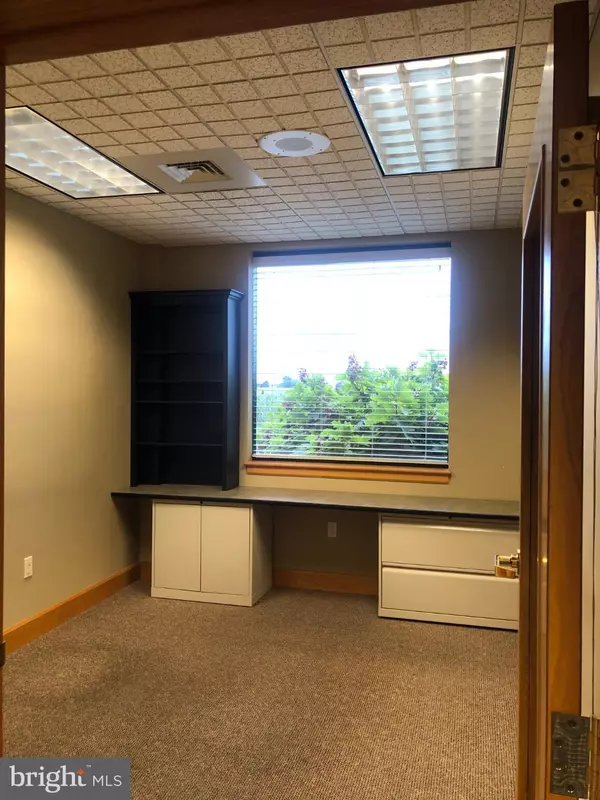 New Holland, PA 17557,125 PETERS RD