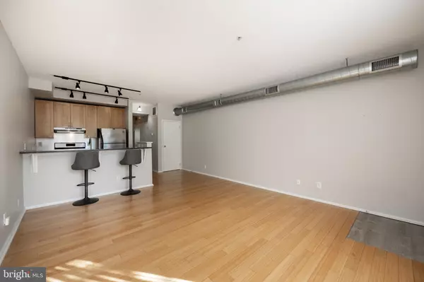 Philadelphia, PA 19128,182 GAY ST #502