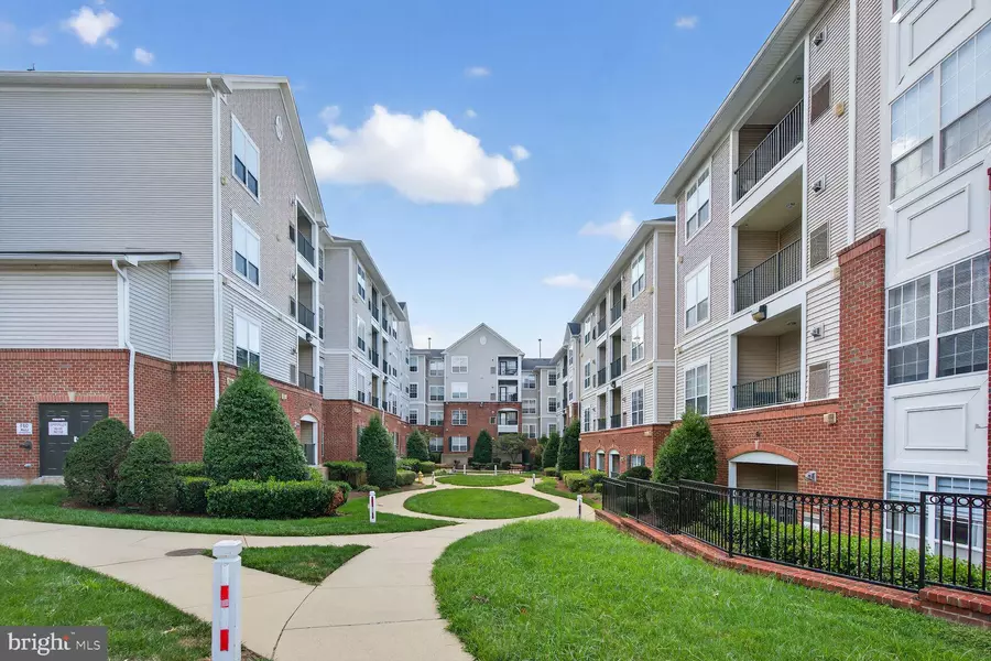 4850 EISENHOWER AVE #202, Alexandria, VA 22304
