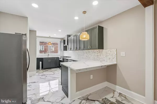 Philadelphia, PA 19131,5717 WOODCREST AVE