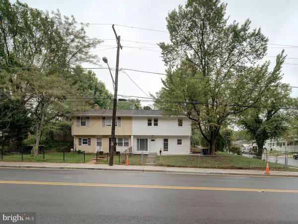 8001 BARLOWE RD, Landover, MD 20785