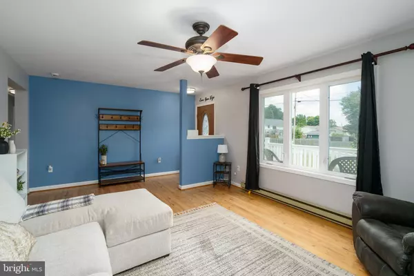 Inwood, WV 25428,472 UPSHUR DR