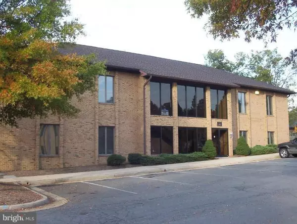 10690 CRESTWOOD DR, Manassas, VA 20109