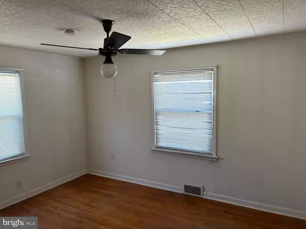 Hamilton, NJ 08610,143 CHAPMAN AVE