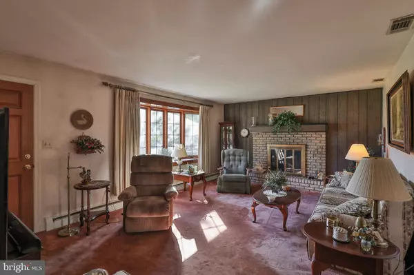 Bethlehem, PA 18017,1451 WYNNEWOOD DR