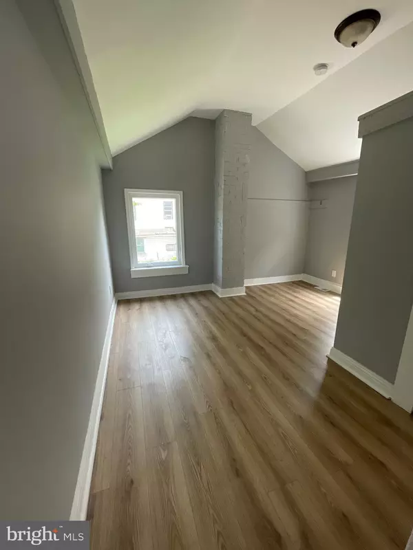 Trenton, NJ 08611,530 LAMBERTON ST #B