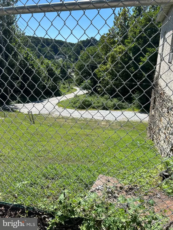 Coatesville, PA 19320,518 & 520 S 1 ST AVE S 1ST AVE