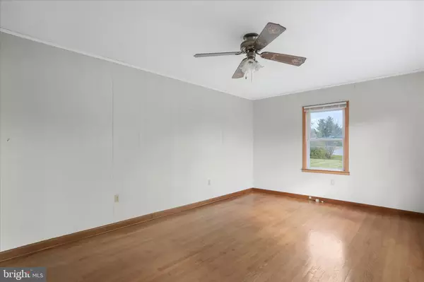 Strasburg, VA 22657,16957 BACK RD