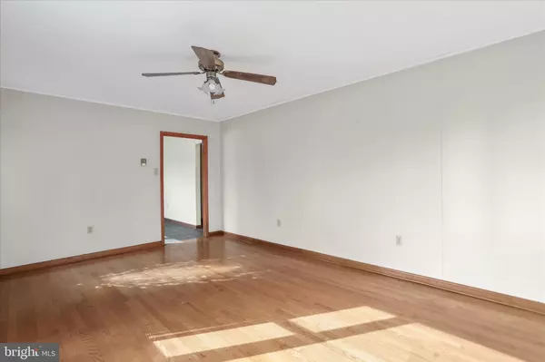 Strasburg, VA 22657,16957 BACK RD