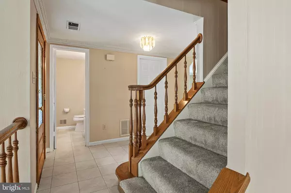 Laurel, MD 20708,8424 OAK STREAM DR