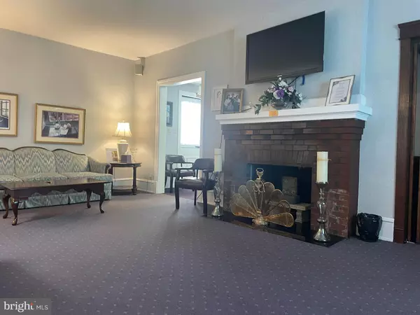Marcus Hook, PA 19061,1459 MARKET ST