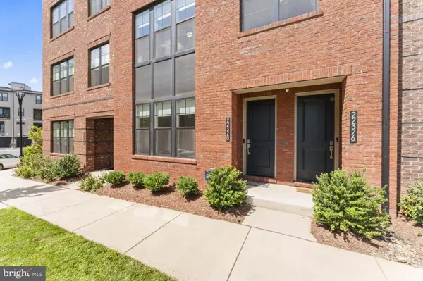 Ashburn, VA 20148,22328 ROANOKE RISE TER