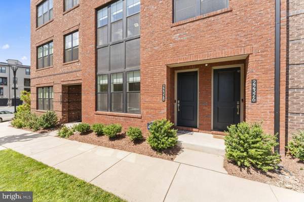 Ashburn, VA 20148,22328 ROANOKE RISE TER