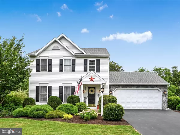 13 FOX RUN TER, Lititz, PA 17543