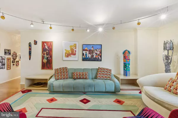 Philadelphia, PA 19103,1919 CHESTNUT ST #2601