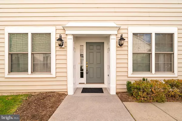 Ashburn, VA 20147,44472 OAKMONT MANOR SQ