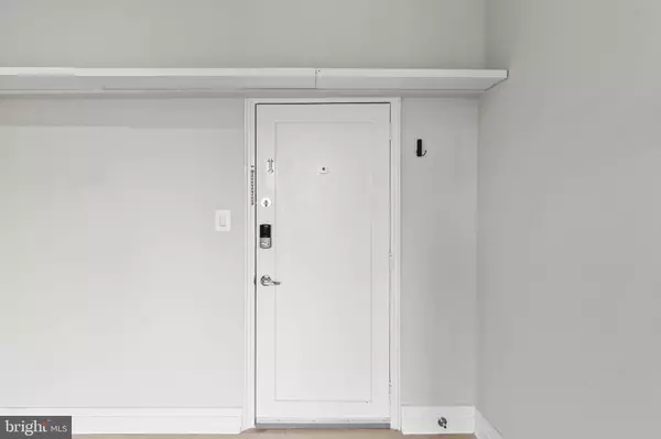 Washington, DC 20010,3101 SHERMAN AVE NW #402