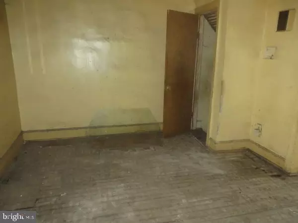 Philadelphia, PA 19143,5344 GRAYS AVE