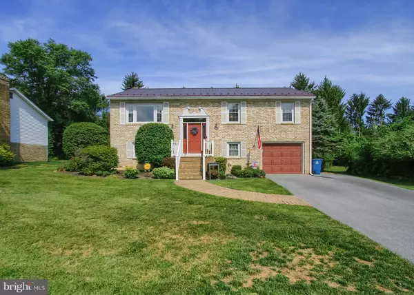 118 HOLLY DR, Mechanicsburg, PA 17055
