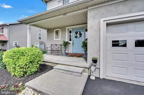 Ephrata, PA 17522,121 EAGLE DR