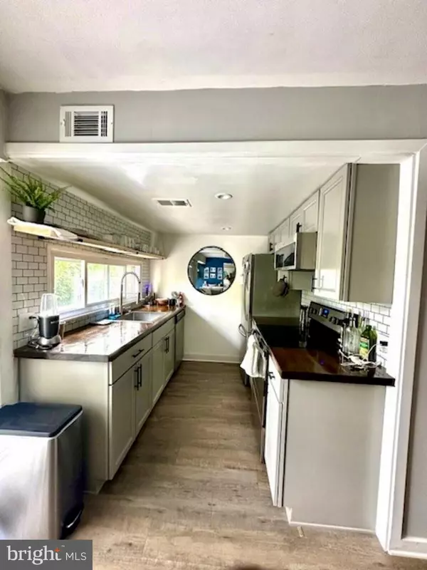 Elkins Park, PA 19027,233 TOWNSHIP LINE RD #1-B