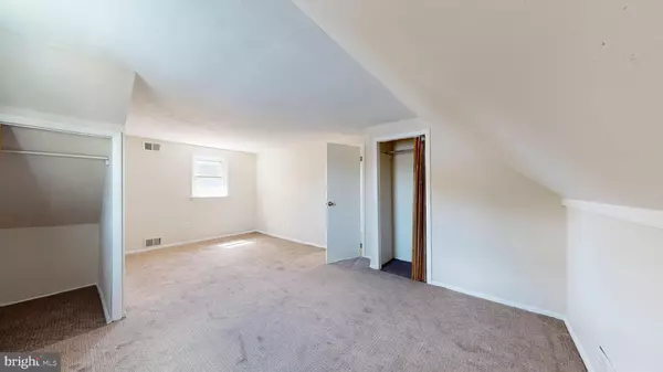 Trenton, NJ 08638,37 HAZELHURST AVE