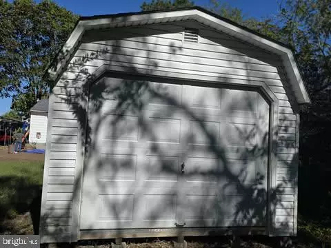 Pocomoke City, MD 21851,109 8TH ST