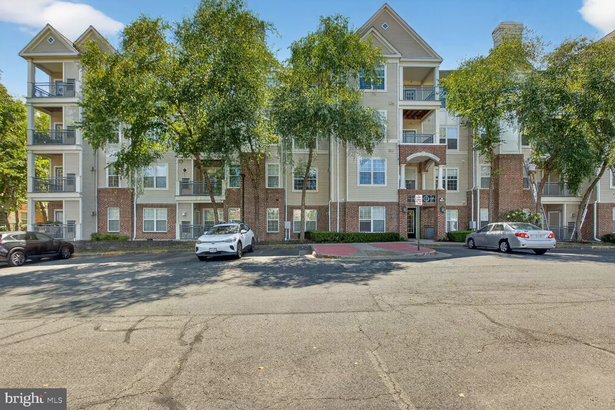 Falls Church, VA 22042,3021 NICOSH CIR #1108