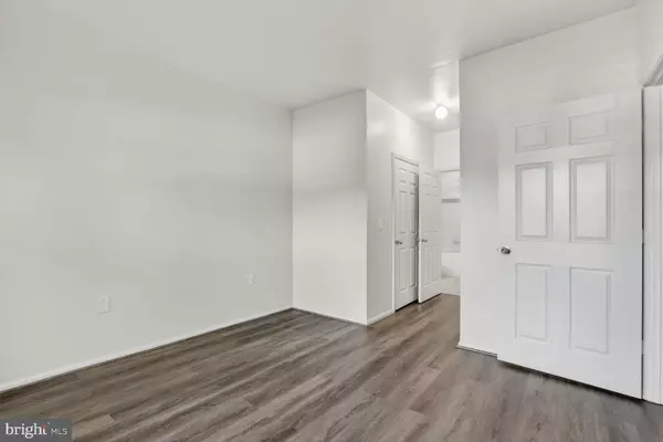 Falls Church, VA 22042,3021 NICOSH CIR #1108