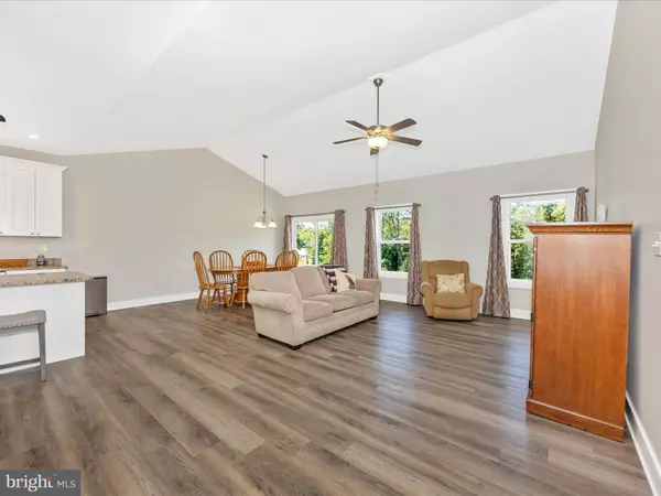 Martinsburg, WV 25405,115 MAGENTA LN