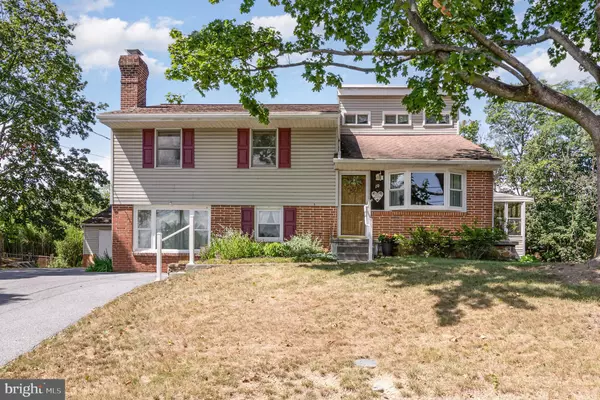10 JUDY LN, Harrisburg, PA 17112