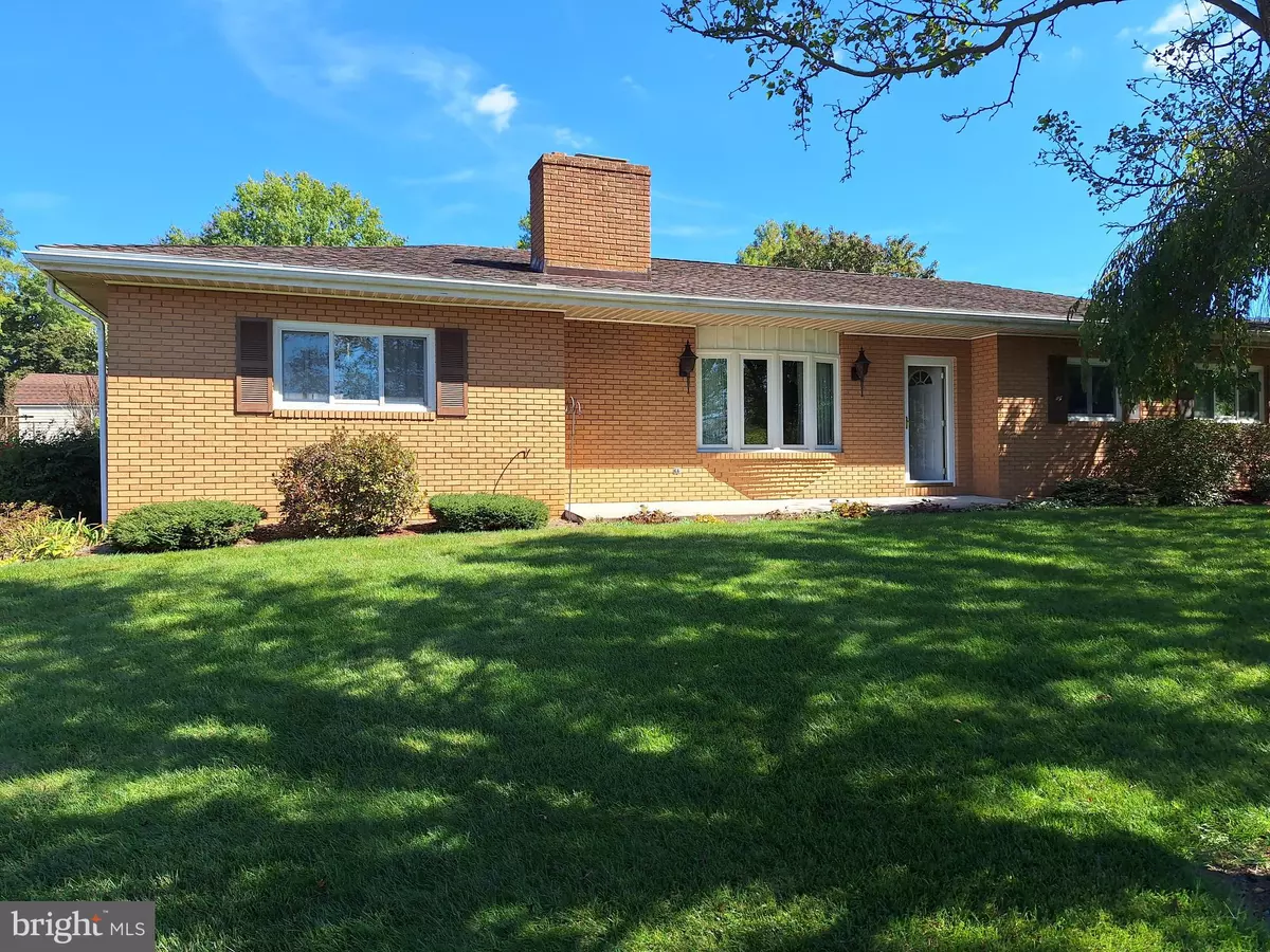 Mcconnellsburg, PA 17233,422 PYLE DRIVE