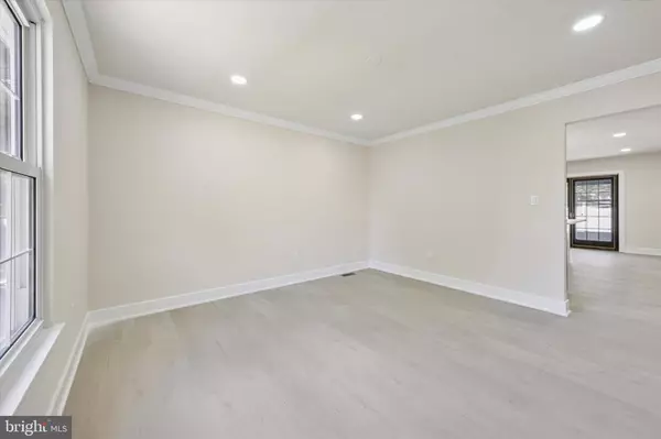 Marlton, NJ 08053,9 NOTTINGHAM RD