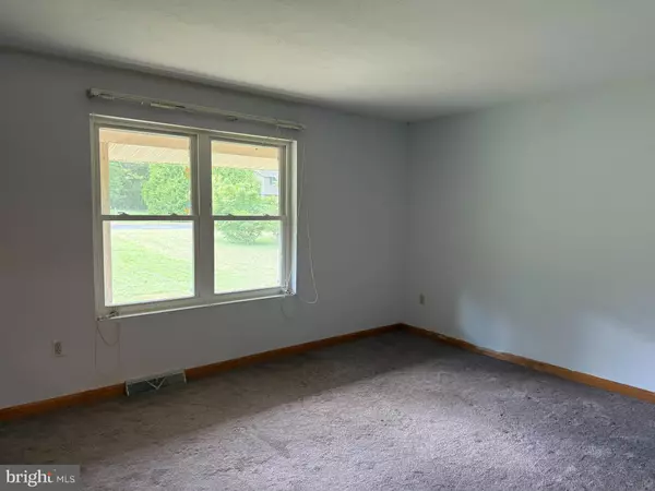 York, PA 17402,1899 POWDER MILL RD #B