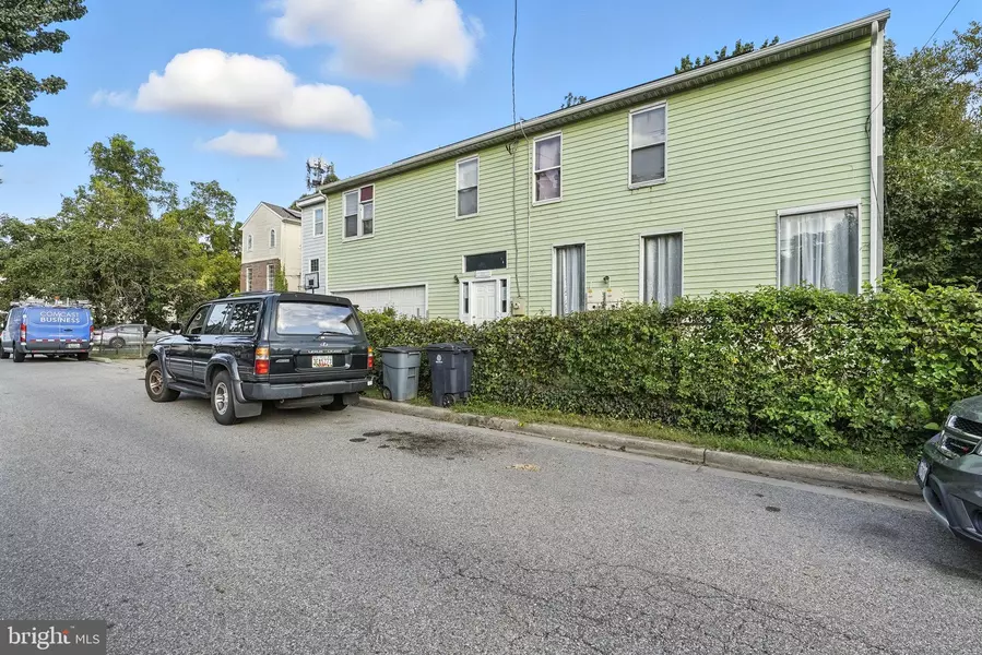 5809 BURGUNDY ST, Capitol Heights, MD 20743