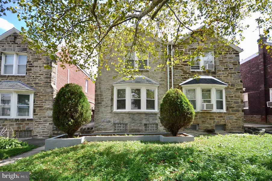 5815 N FRONT ST, Philadelphia, PA 19120