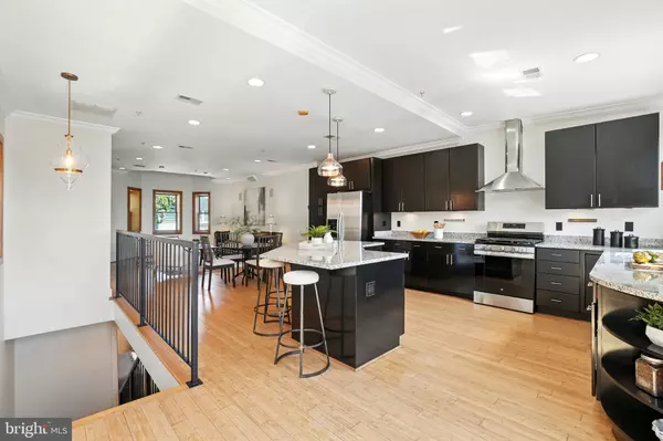 Washington, DC 20010,1032 LAMONT ST NW #B
