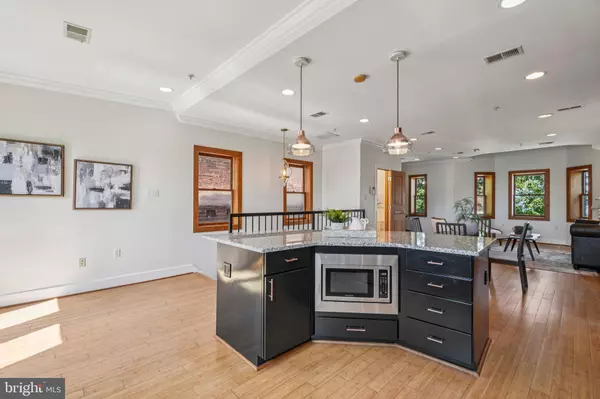 Washington, DC 20010,1032 LAMONT ST NW #B