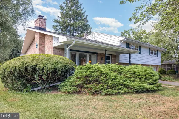 Camp Hill, PA 17011,1711 CEDAR CLIFF DR