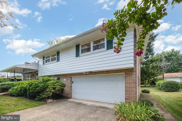 Camp Hill, PA 17011,1711 CEDAR CLIFF DR