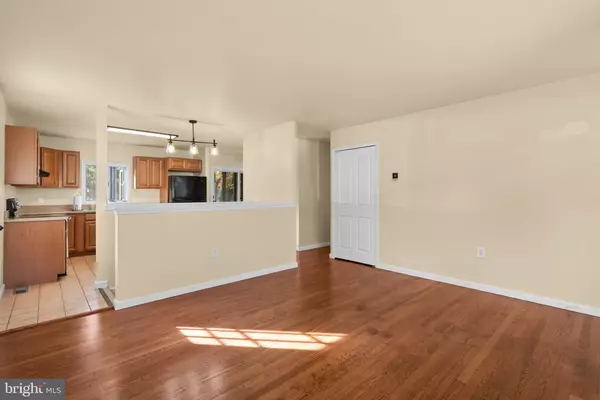 Laurel, MD 20724,3341 VALLEY LEE S