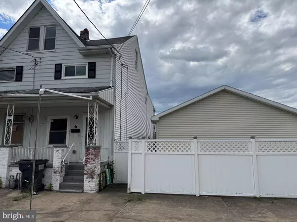 Mount Carmel, PA 17851,6 S SPRUCE ST