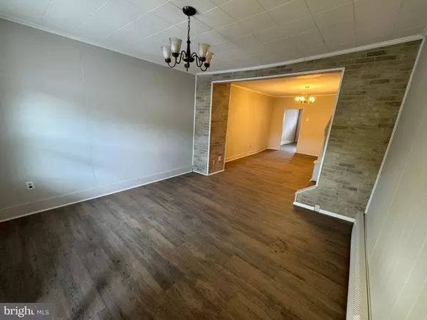 Mount Carmel, PA 17851,6 S SPRUCE ST