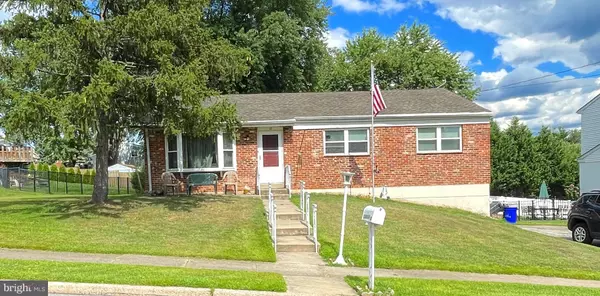 12 LOUELLA DR, Plymouth Meeting, PA 19462