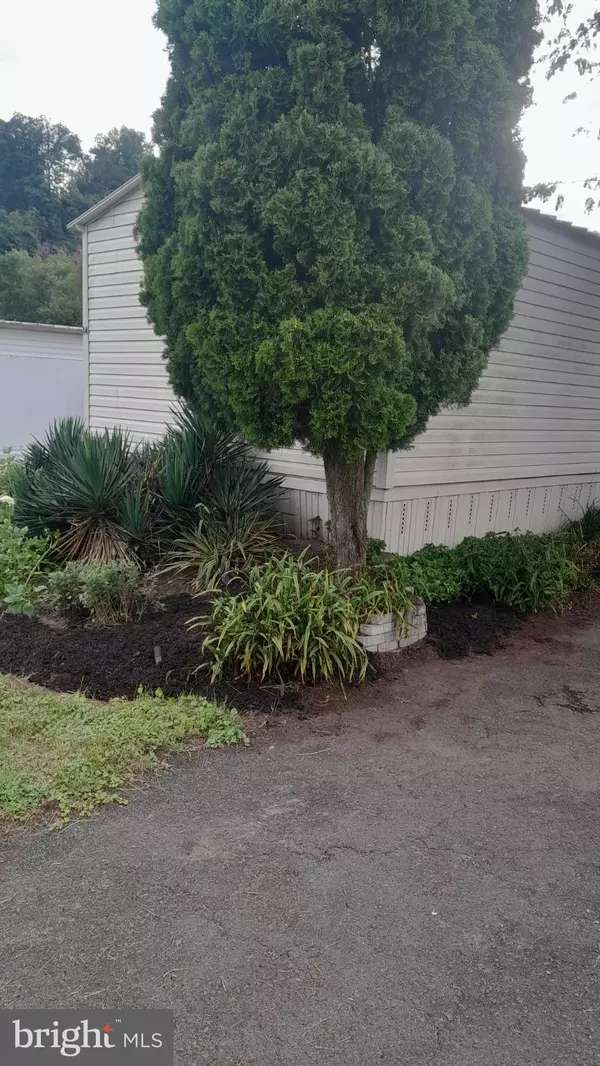 Upper Black Eddy, PA 18972,14 RED CLIFF VILLAGE LN