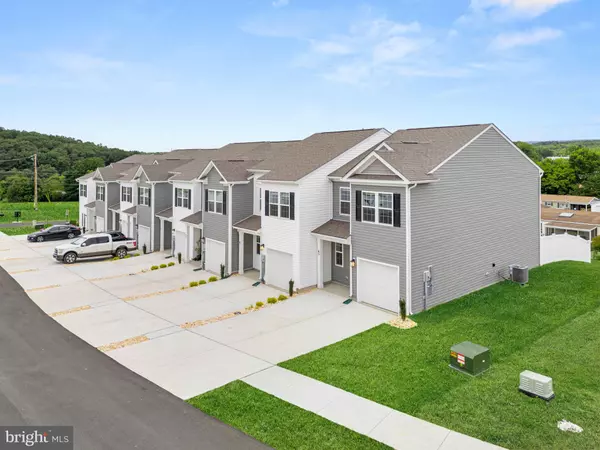 Martinsburg, WV 25404,21 WISDOM LN