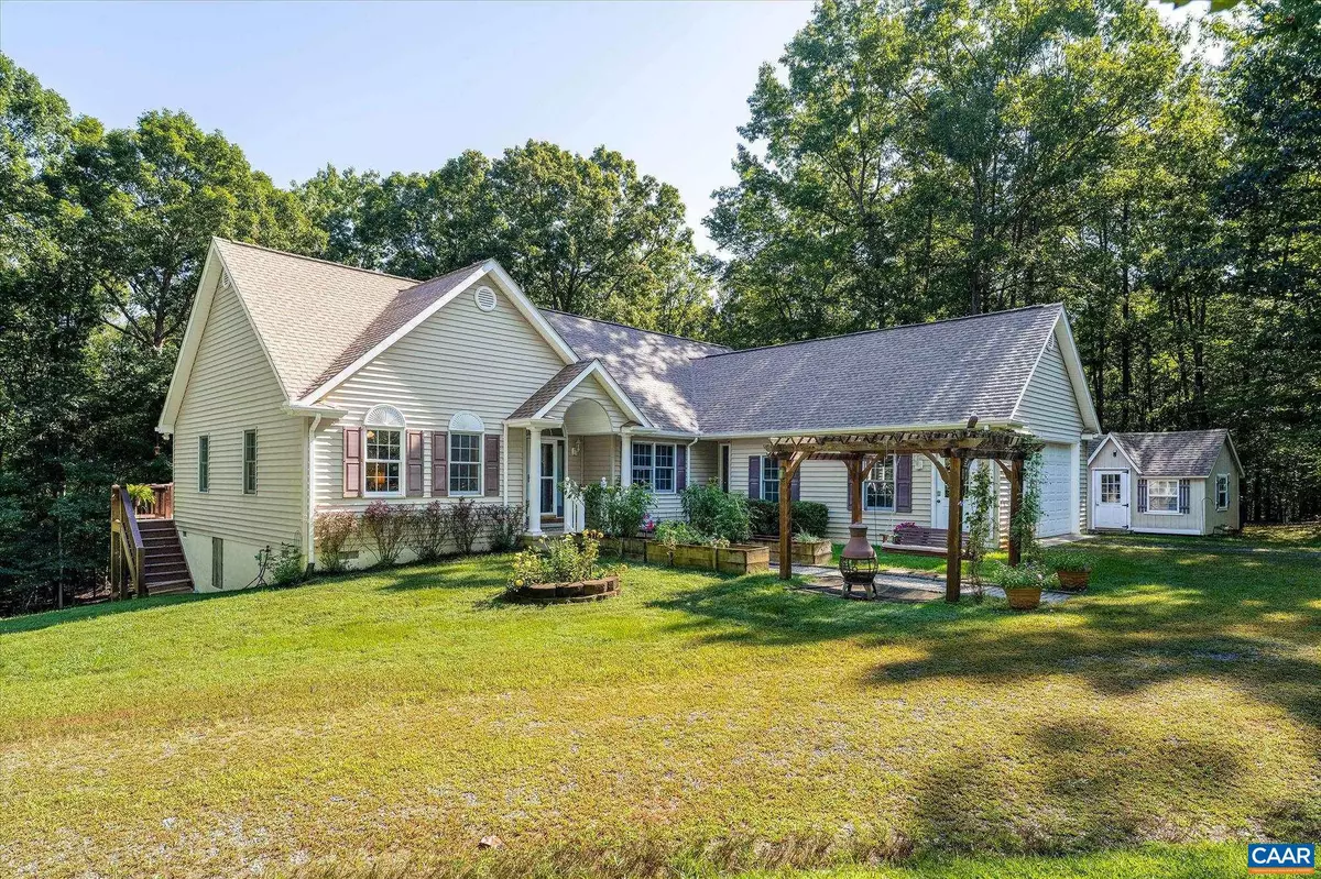 Scottsville, VA 24590,9165 TOTIER CREEK RD