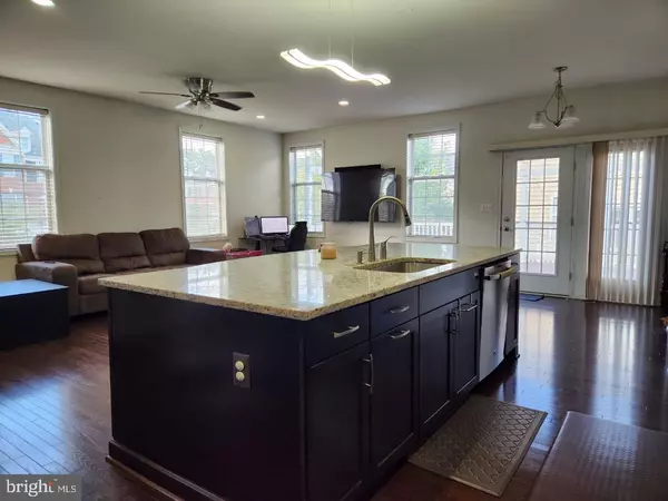 Ashburn, VA 20148,23392 LEWIS HUNT SQ