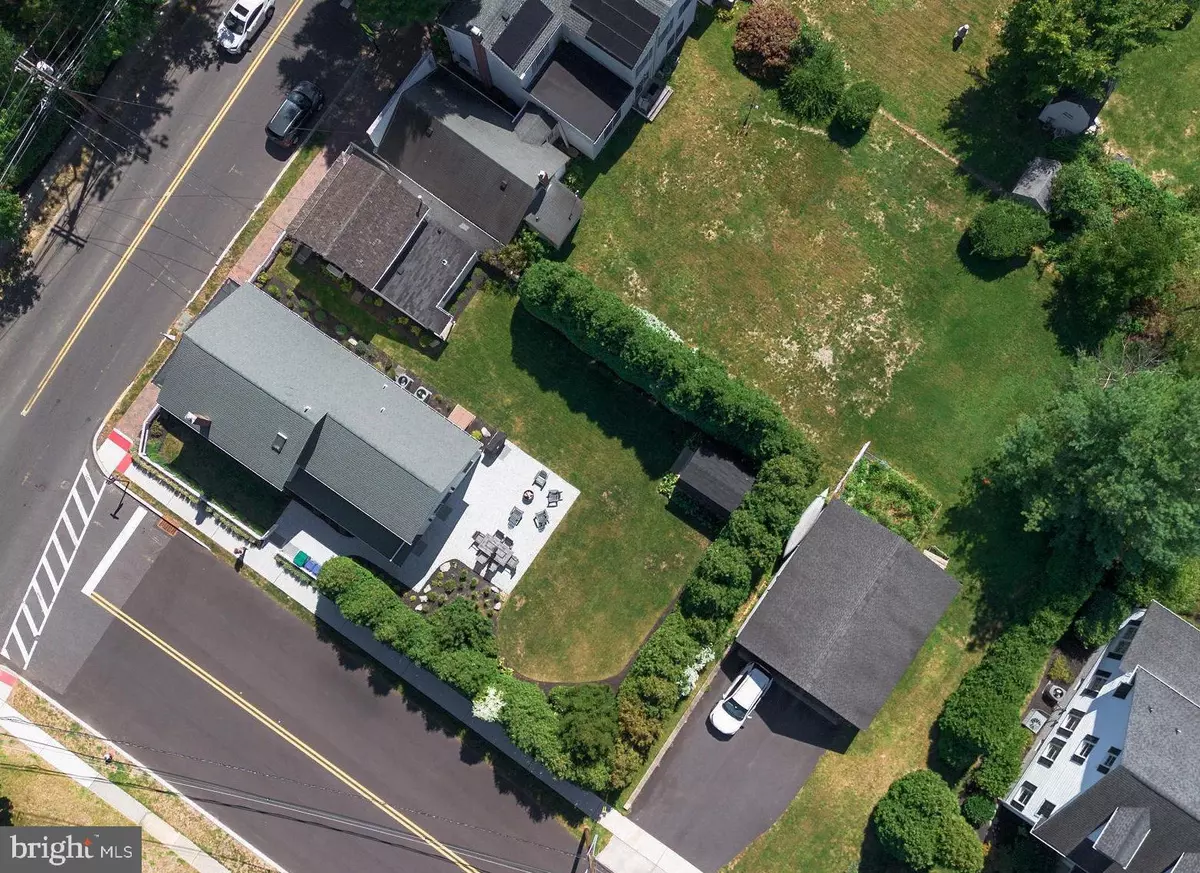 Cranbury, NJ 08512,83 N MAIN ST