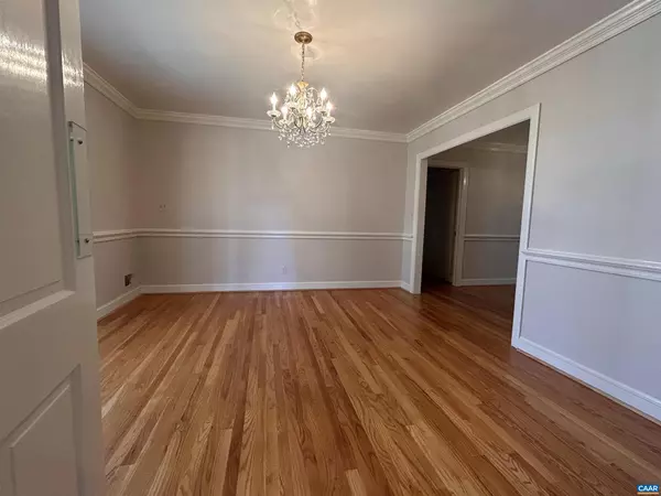 Charlottesville, VA 22901,214 MONTVUE DR